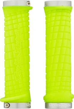 ODI Troy Lee Designs MTB Lock-On Lenkergriffe 27 ODI Troy Lee Designs MTB Lock-On Lenkergriffe -Nitto Geschaft 447102